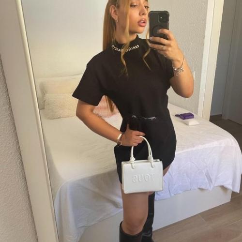 Balenciaga — escort a Berlin, foto 3