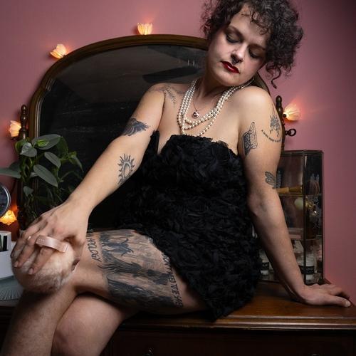 Nonkennedy — Escort in Detroit