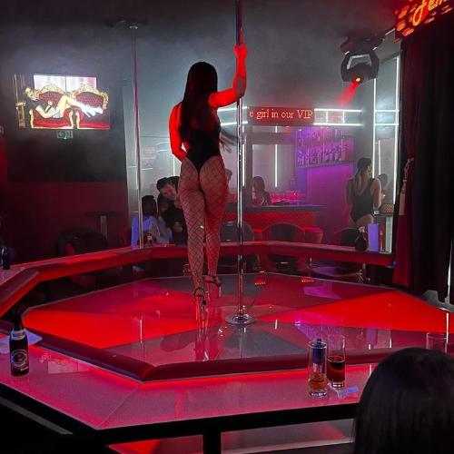 Femina Tabledance Club — эротическое заведение в городе Мюнхен