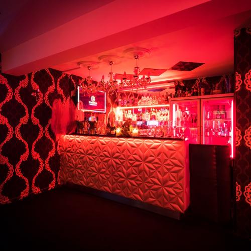 Stars Club — Beausoleil 성인 업소