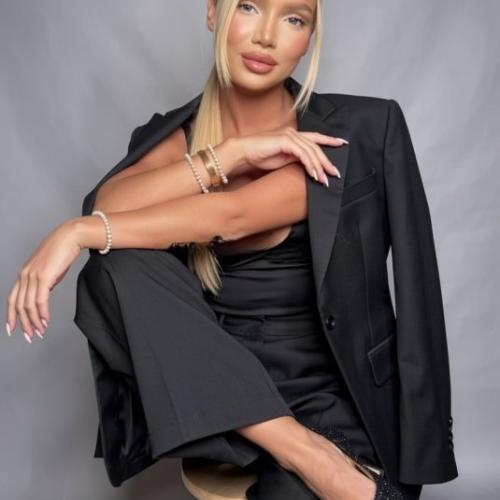 Julia — escortă în Basel