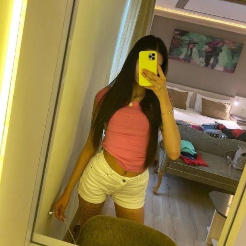 Gunel — escort à Baku