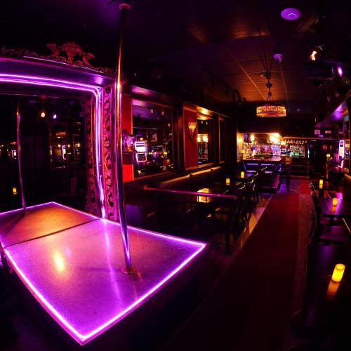 Camelot Showbar — erotisk utested i Washington D.C., bilde 3