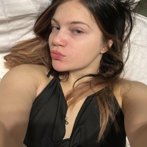 Alena — escort a Riad