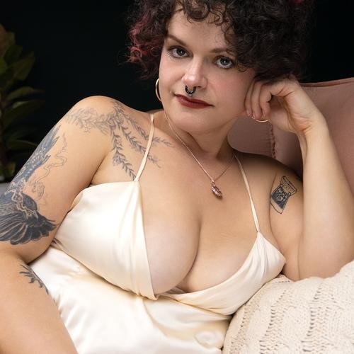 Nonkennedy — Escort in Detroit