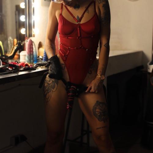 Mistress Giselle — مرافقة في جنيف