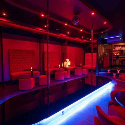 Diva Show Bar — еротичний заклад у місті Лісабон