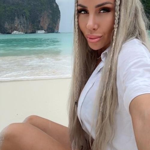 Mona — escort a Vantaa
