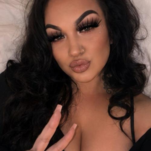 Kali White — eskort i Sacramento