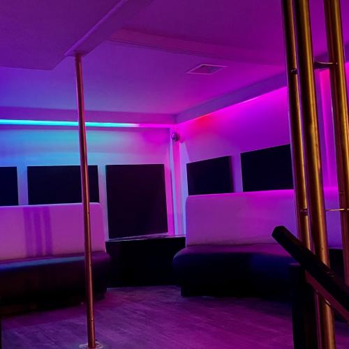 Complexe Luxuria — مكان إيروتيكي في مونتريال