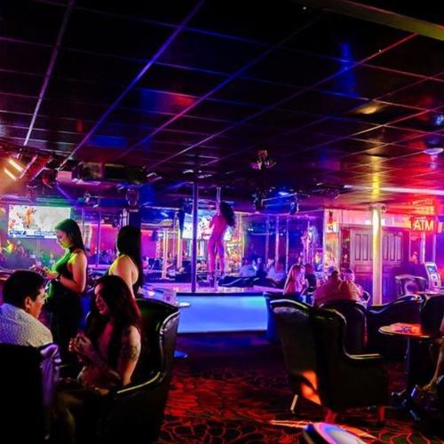 Heartbreakers Gentlemen's Club — erotický podnik v Houston