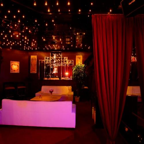 Beverly Bar & Nightclub — erotický podnik v Brémy