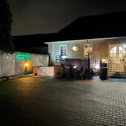 Club Laluna — Erotik-Location in Moers