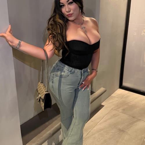 Kimbanksthebiggest — escort in Boston