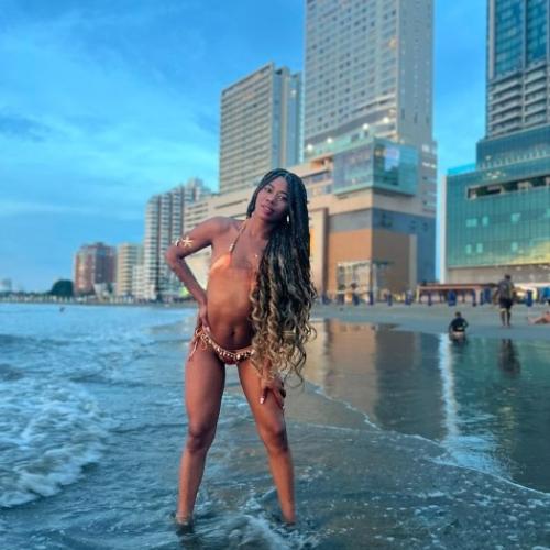 Luna — escort in Medellín, photo 4