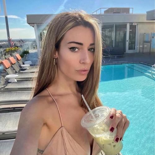 Natasha Love — escort à Arlington