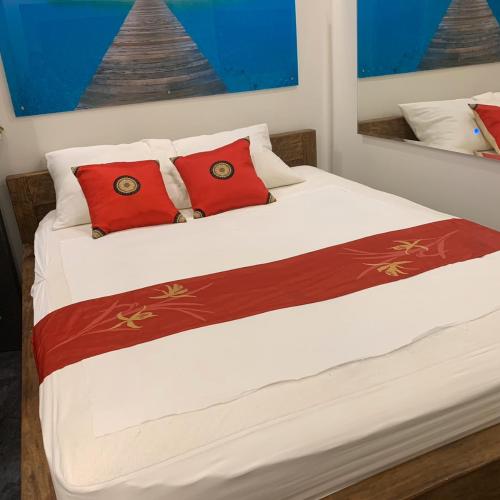 Katy Thai Massage — erotický podnik v Haag, foto 8