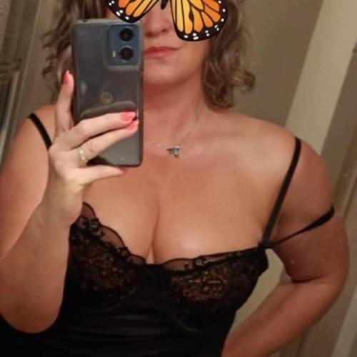 Noémie — مرافقة في ميجافا، الصورة 5