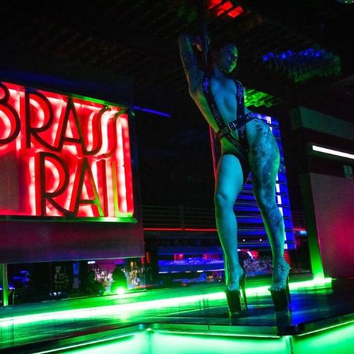 The Brass Rail — erotikus hely itt: Toronto