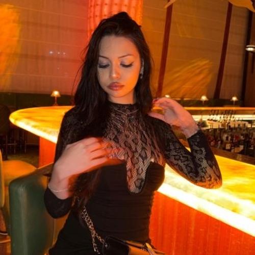 Bella — escort in Boekarest