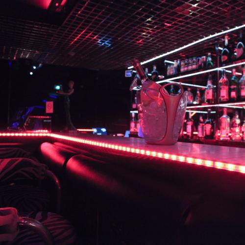 Le Boa — locale erotico a Nizza