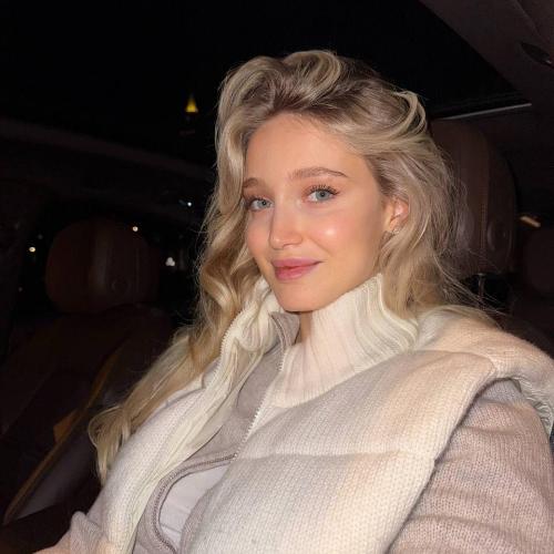 Sara Dubai Call Girls Palm Jumeirah