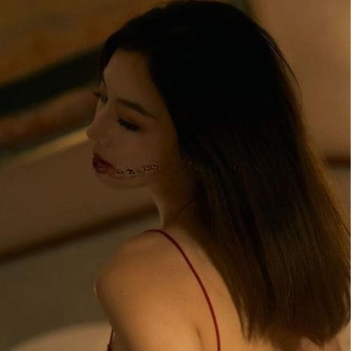Anna — escort en Shanghái