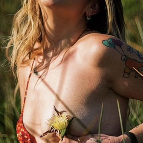 Hazelnoir — escort in North Bay