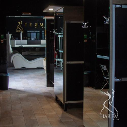 Harem Club Privè — erotický podnik v meste Cologno Monzese