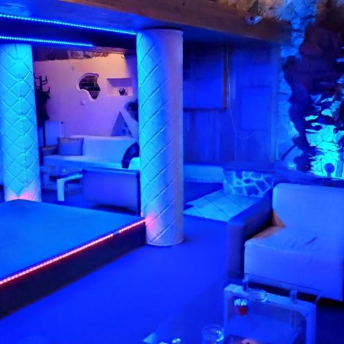 Crystal Gentlemens Club — Košice şehrinde erotik mekan