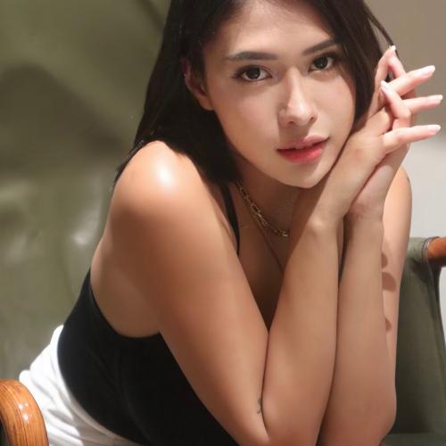 Zia — escort in Singapore