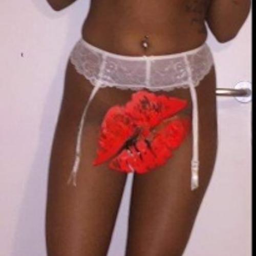 Larissa — escort à Francfort, photo 5