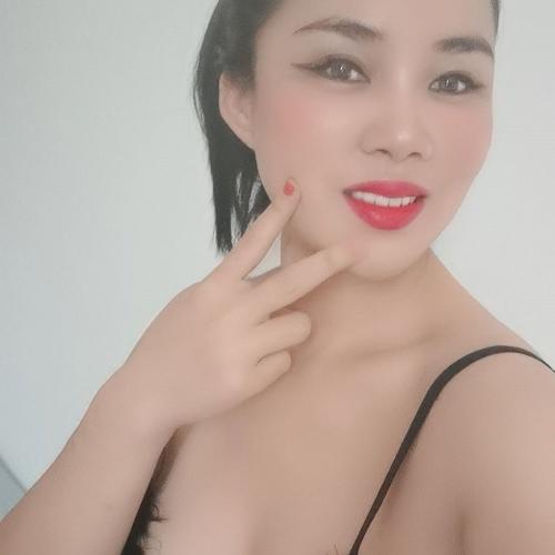 Shirley — مرافقة في مدينة الكويت
