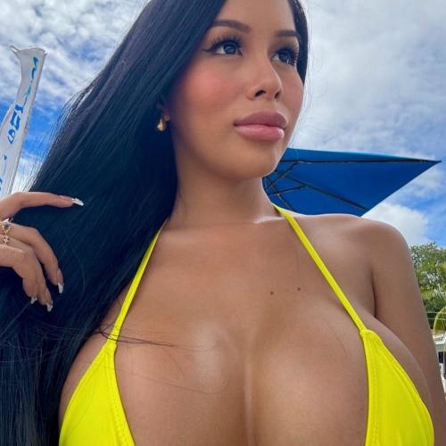 Olivia — مرافقة في هونغ كونغ