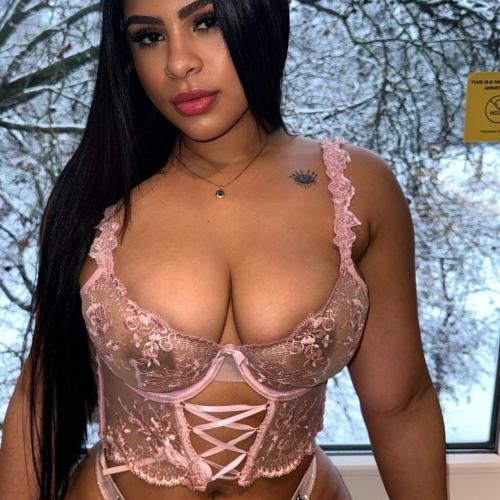 Mia — escort à Francfort