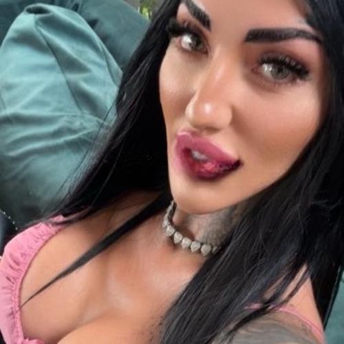 Lexy — eskort i Bukarest