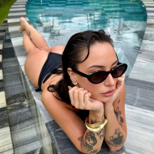 Sasha — مرافقة في هونغ كونغ