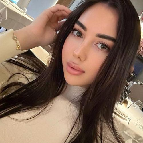 Vikki — escortă în Shanghai