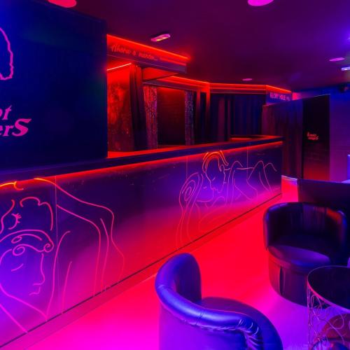 Pub Kamelot Swingers — erotický podnik v meste Torremolinos