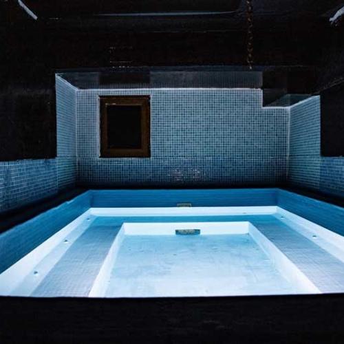 Edén Parejas — erotic venue in Madrid