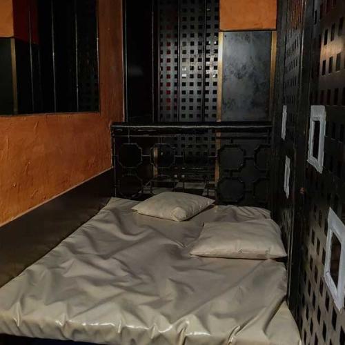 Edén Parejas — erotic venue in Madrid