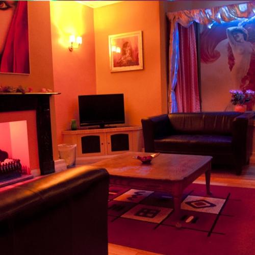 Chameleons — erotic venue in Darlaston