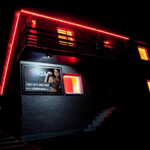 Night Club Oáza — Námestovo şehrinde erotik mekan