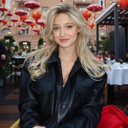 Sara Dubai Call Girls Palm Jumeirah