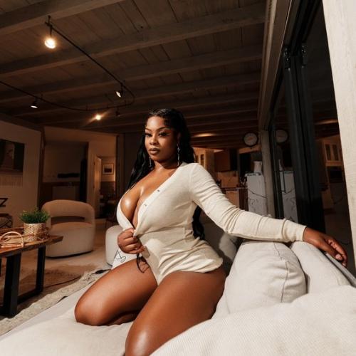 Kokosweets — escort in Louisville