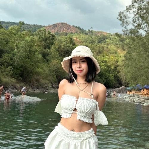 Zia — escort in Singapore