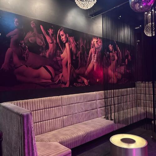 Long Legs — erotic venue in Manchester