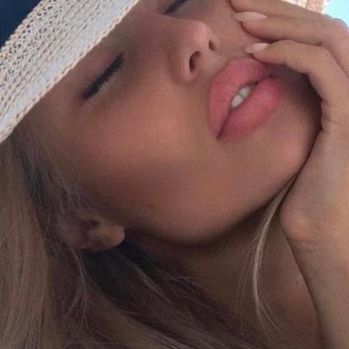 Ariana — escort in Zürich