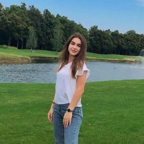Alina — eskorte i Kyiv