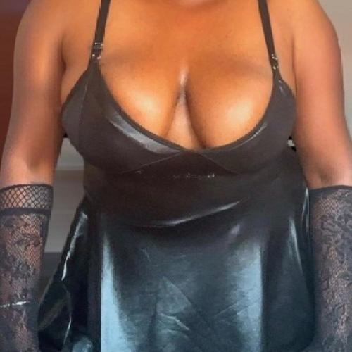 Nala Layana — escortă în Porto